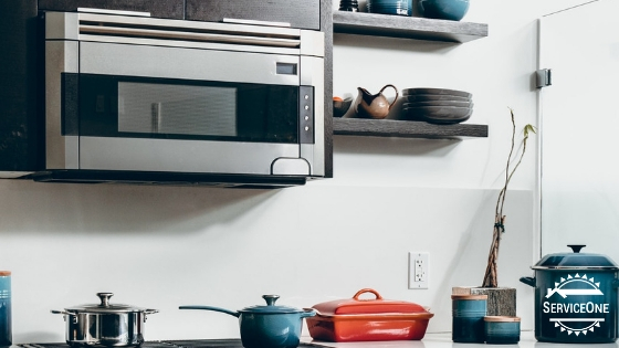 Eight Safety Tips on Using a Microwave Oven